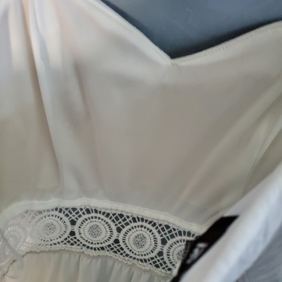 221- Iz Buyer Juniors' white sz 13 dress. straps see through lace under bodice - Picture 13 of 16